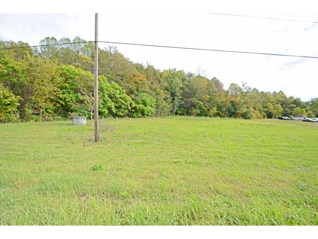 645 W Andrew Johnson Hwy, Greeneville, TN 37745